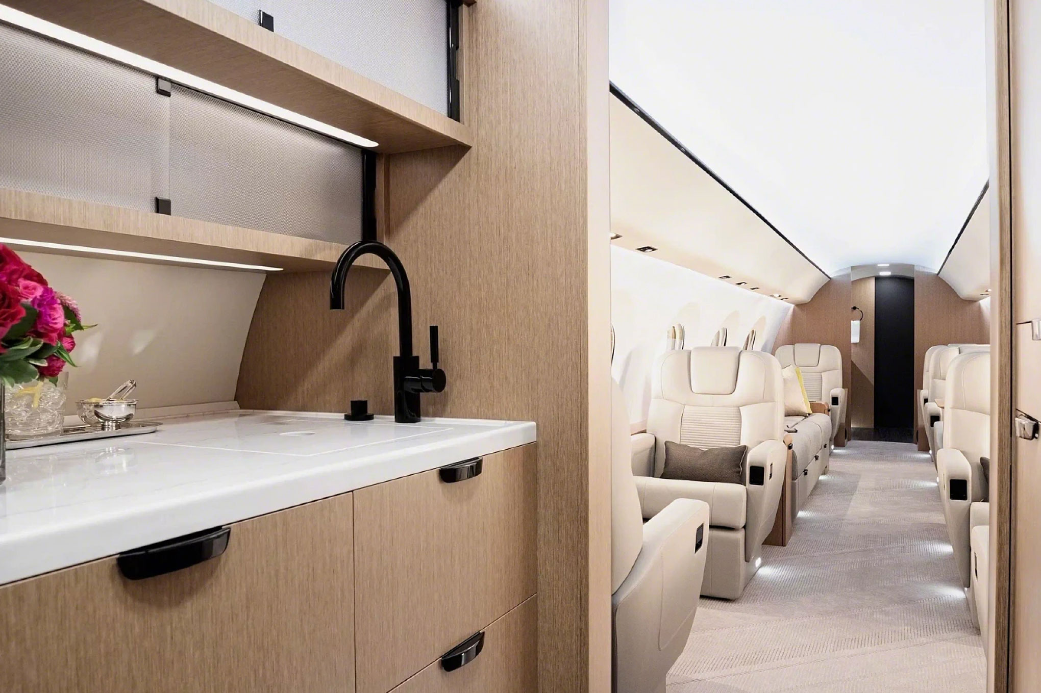 Gulfstream G400 — view 2