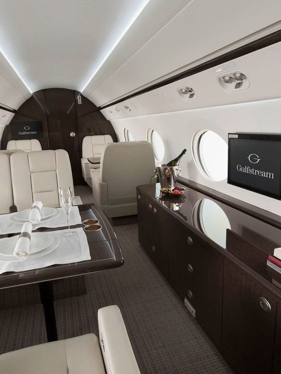 Gulfstream G550 — view 7